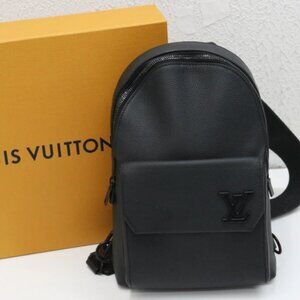 Louis Vuitton Calfskin Aerogram Pilot Slingbag - Black